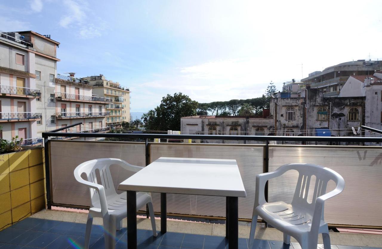 Tizi Apartments Maiori Bagian luar foto