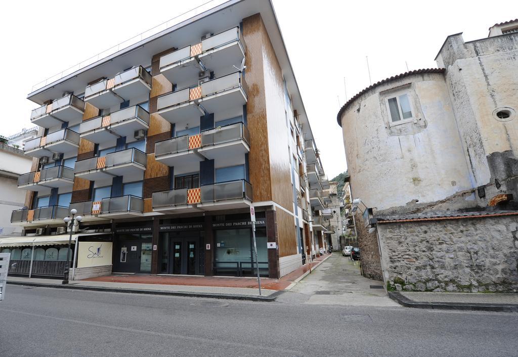 Tizi Apartments Maiori Bagian luar foto