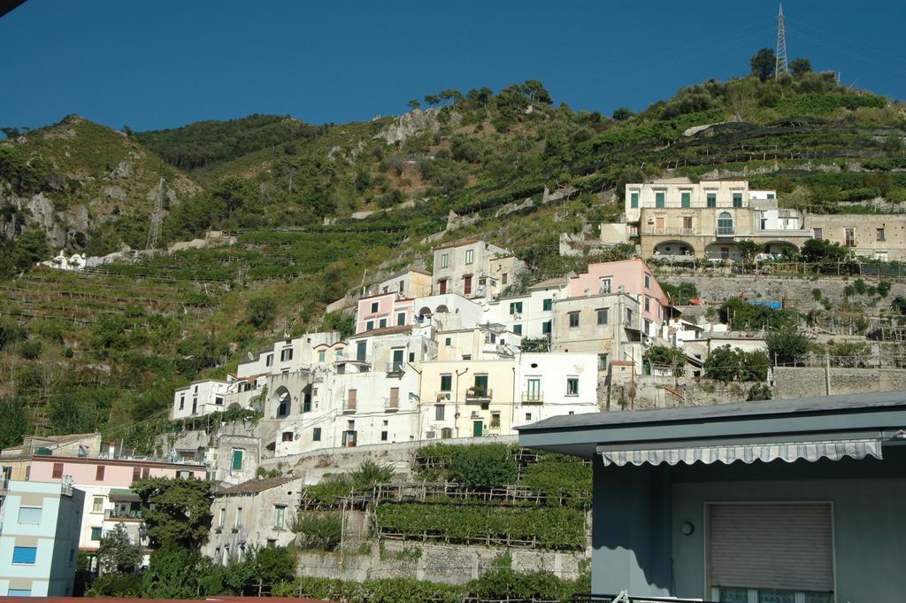 Tizi Apartments Maiori Bagian luar foto